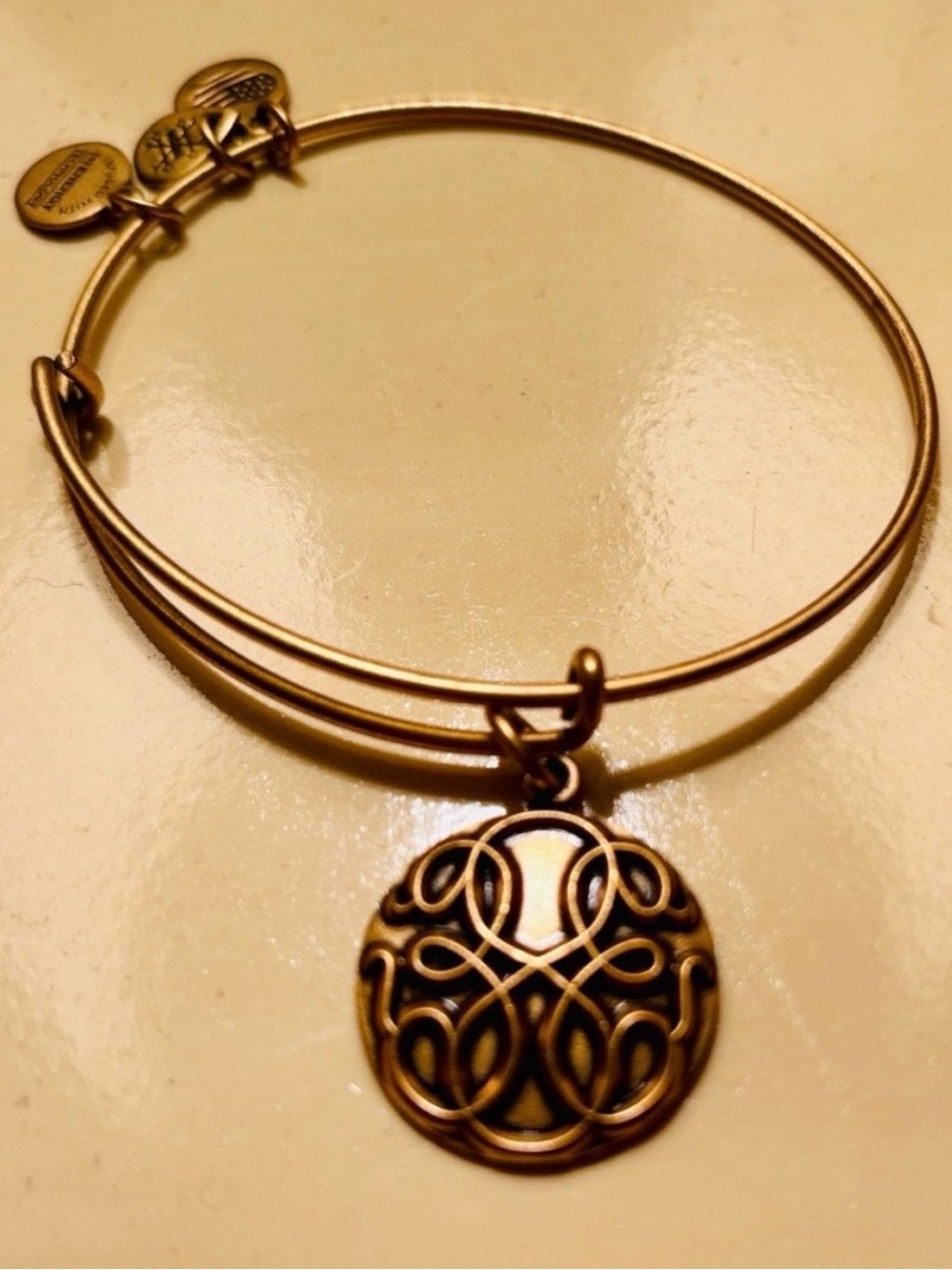 Gently used, ALEX AND ANI Gold Tone ‘Faith of Life’ Women's Charm Bangle 💛